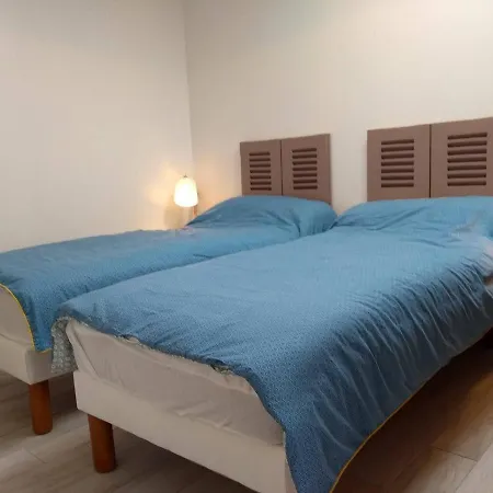 Maison Rénovée Près De La Avec Jardin Clos, 300m De La Mer, - Fr-1-224b-69 * La Guérinière