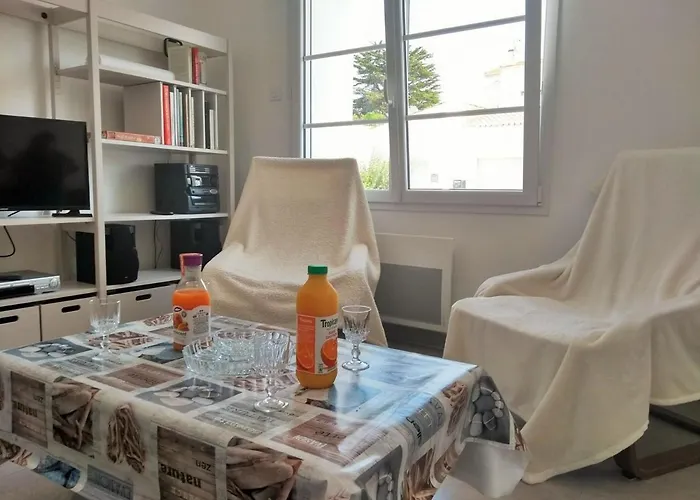 Maison Rénovée Près De La Avec Jardin Clos, 300m De La Mer, - Fr-1-224b-69 Hébergement de vacances La Guérinière