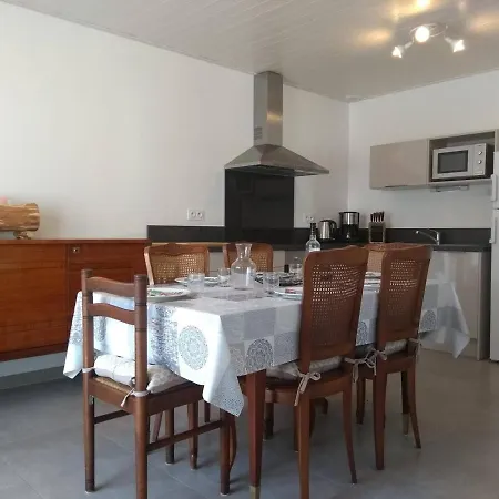 Maison Rénovée Près De La Avec Jardin Clos, 300m De La Mer, - Fr-1-224b-69 *