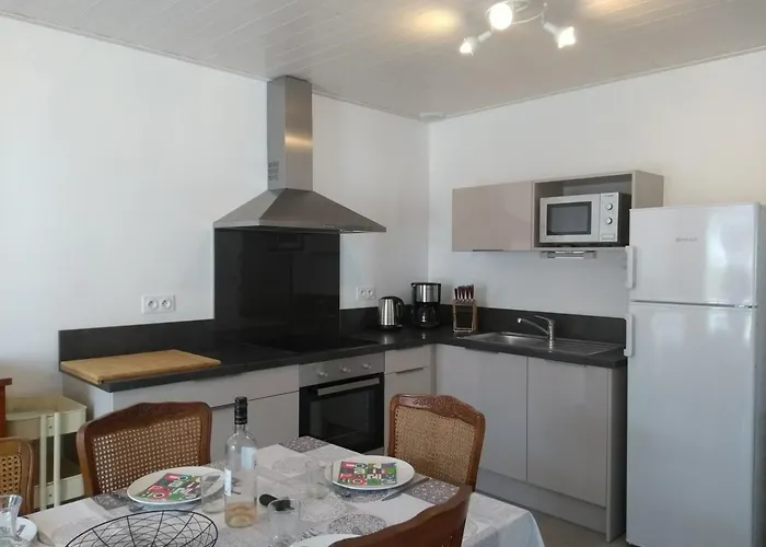 Maison Rénovée Près De La Avec Jardin Clos, 300m De La Mer, - Fr-1-224b-69 Casa vacanze *