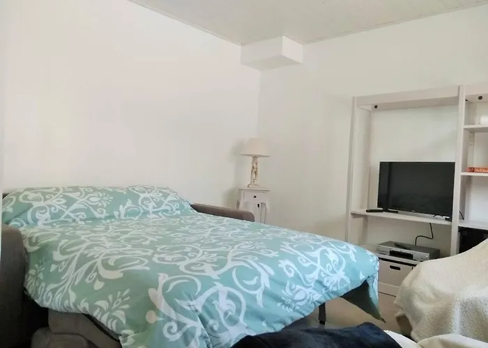 Casa vacanze Maison Rénovée Près De La Avec Jardin Clos, 300m De La Mer, - Fr-1-224b-69