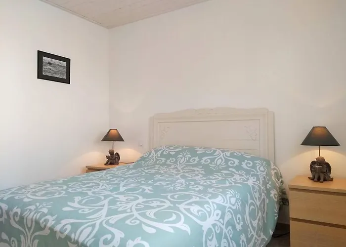 Casa vacanze Maison Rénovée Près De La Avec Jardin Clos, 300m De La Mer, - Fr-1-224b-69 La Guérinière